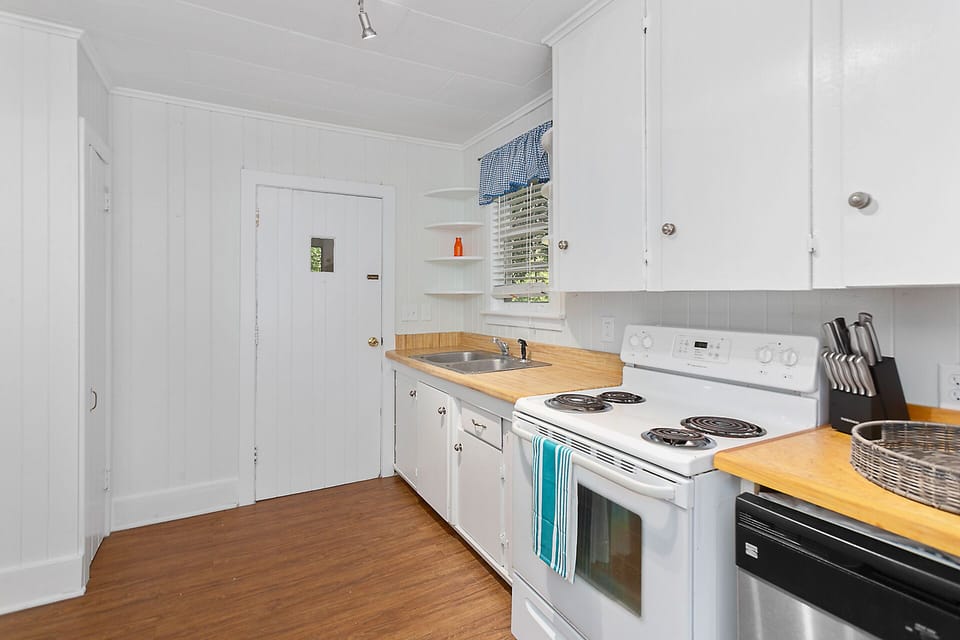 Good size kitchen with all the essentials, nothing fancy but well equipped and clean.