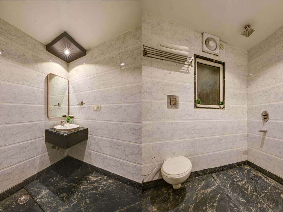Deluxe Double or Twin Room, 1 Double Bed | Minibar, in-room safe, desk, soundproofing