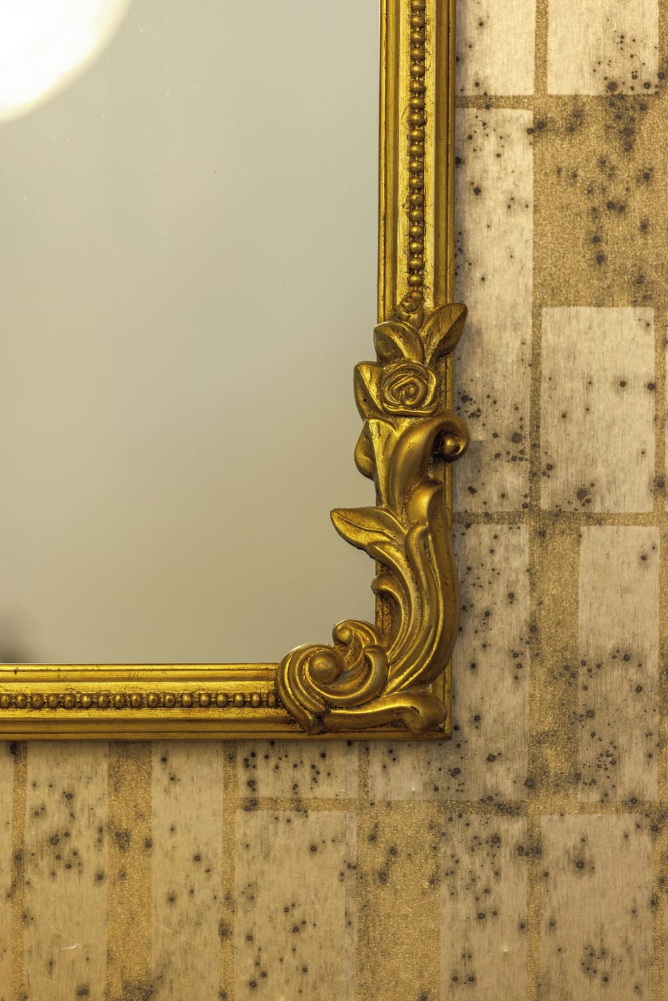 Lunch, dinner served; French cuisine, garden views 