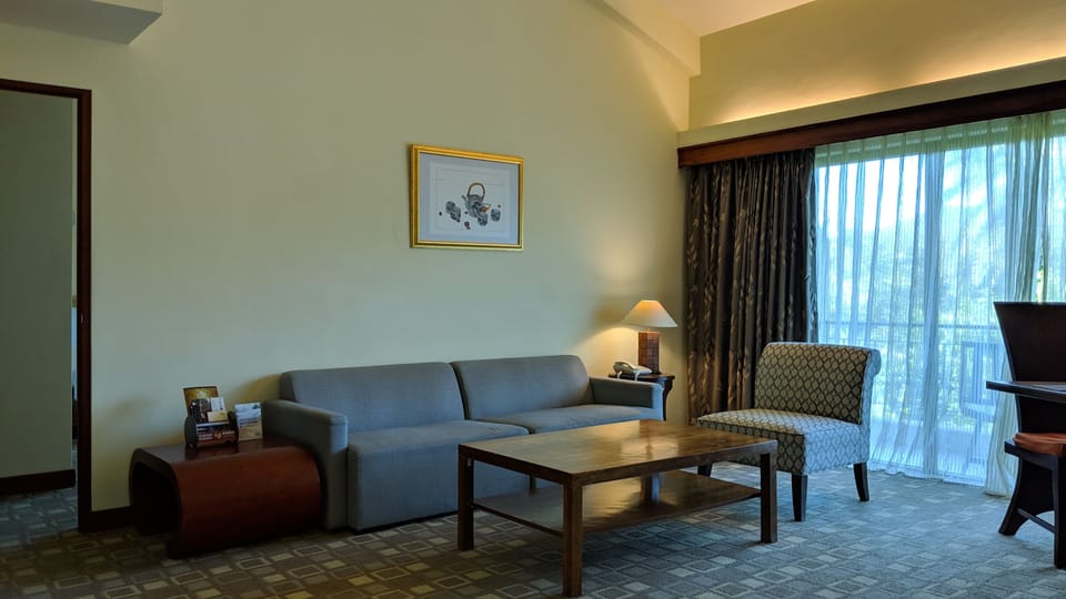 Down comforters, in-room safe, blackout drapes, soundproofing