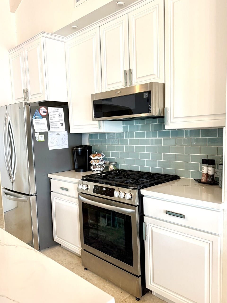 Full Size Kitchen w/gas range, microwave and so much. more