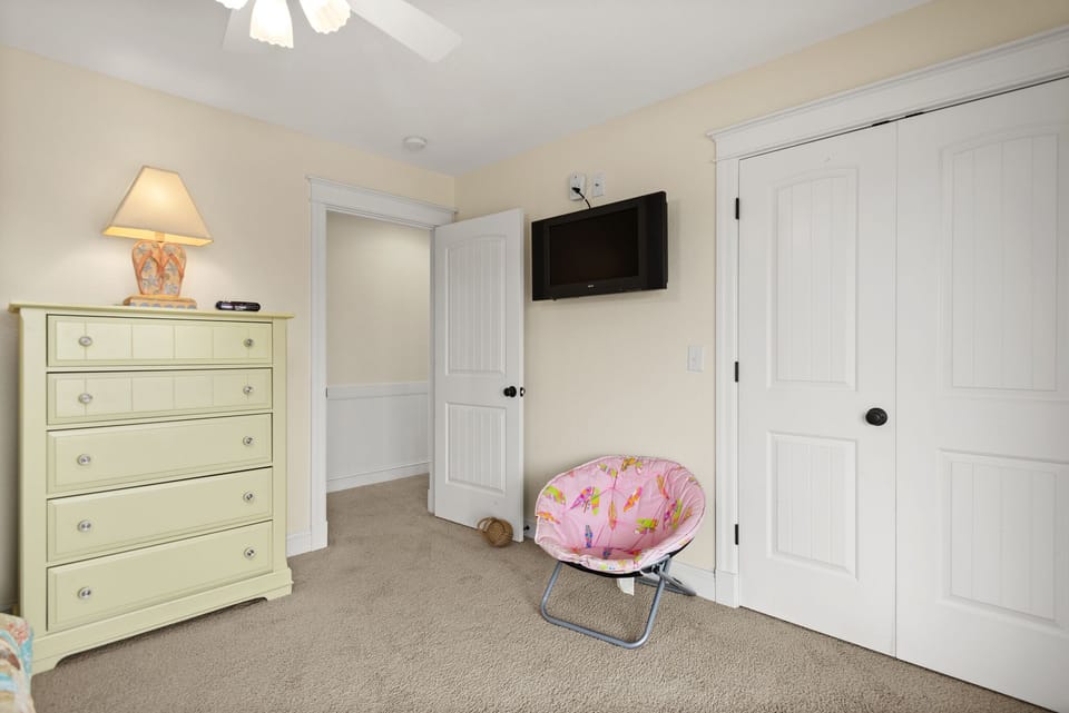 SR419: Haven Of Rest l Mid Level Bedroom 2