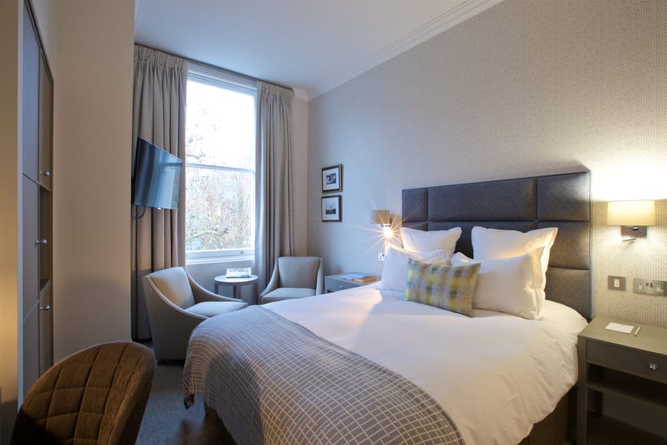 Classic Double Room | Egyptian cotton sheets, hypo-allergenic bedding, minibar, in-room safe