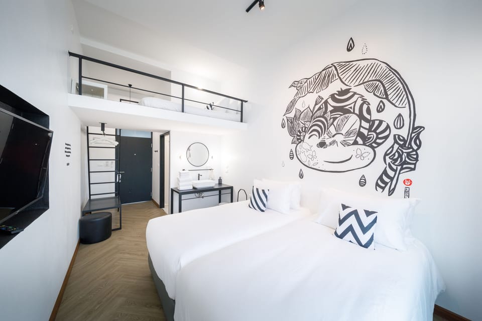 In-room safe, desk, soundproofing, WiFi (free)