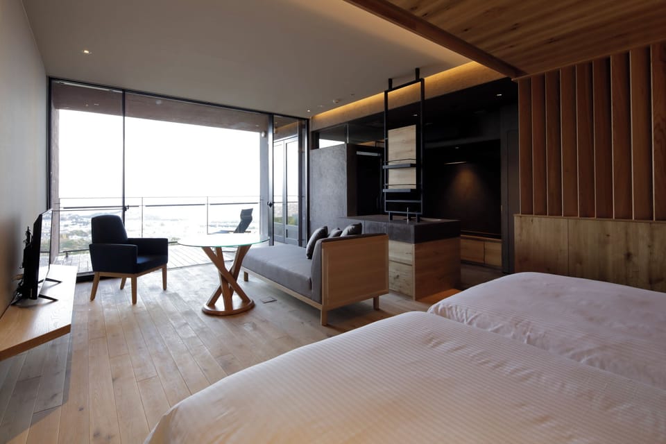 DELUXE TWIN TRIPLE AVAILABLE with Semi Open-Air Bath, 47sqm, non-smoking | Down comforters, minibar, in-room safe, soundproofing