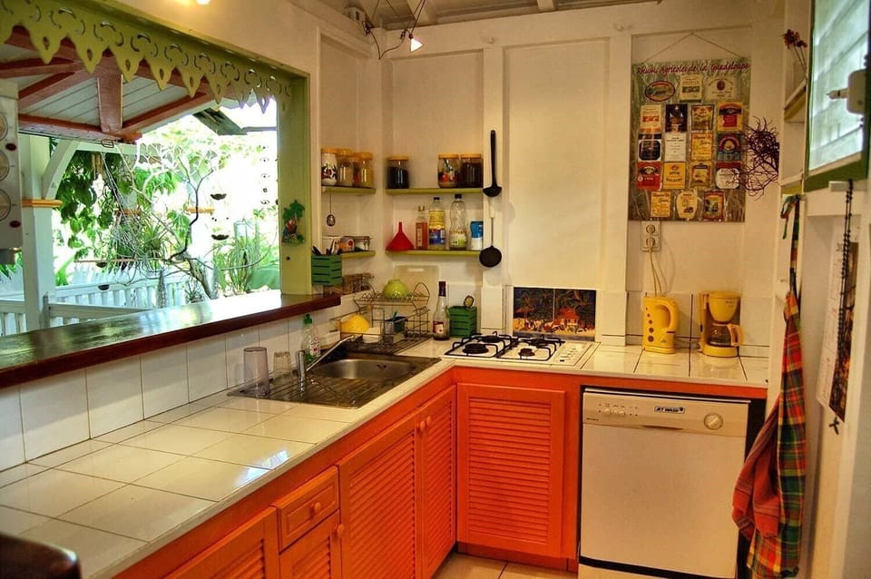 Kitchen of the villa Mabouya