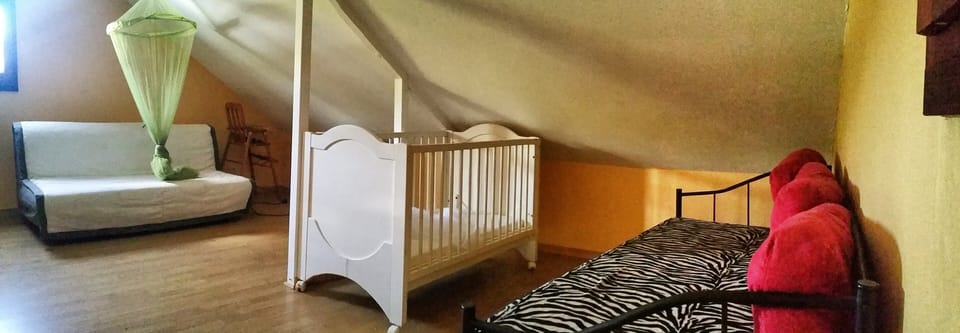 The mezzanine with 1 double sofa bed