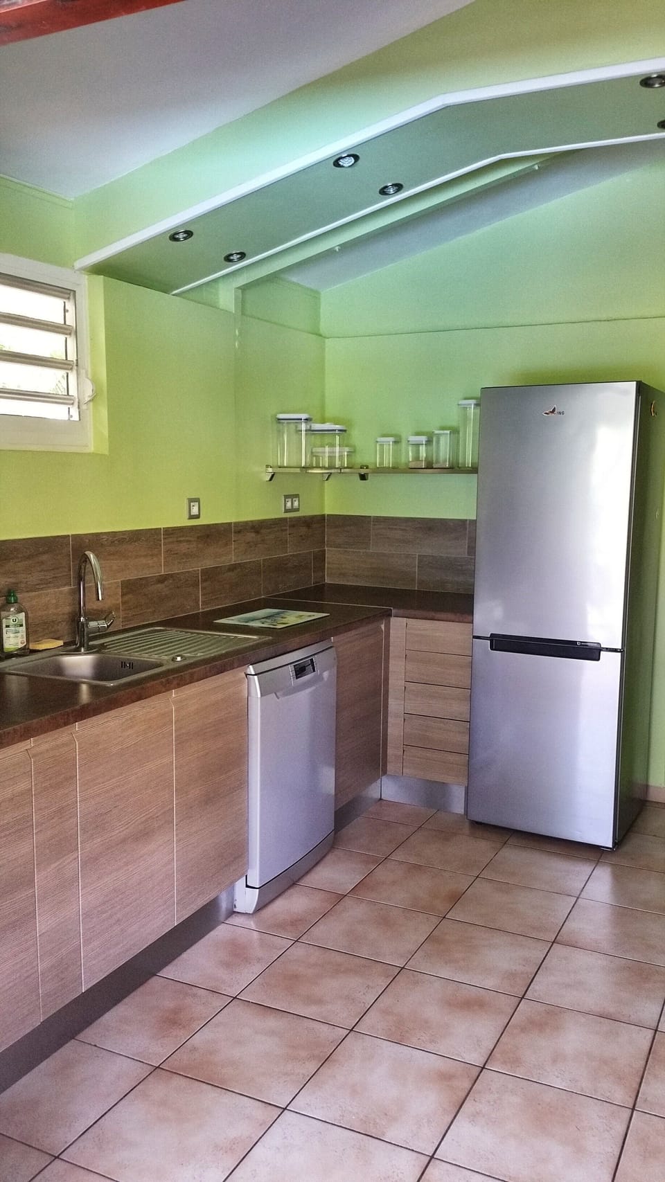 The kitchen of Villa Cannelle (2)