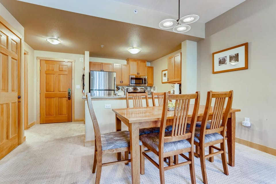 PP202 Dining Area