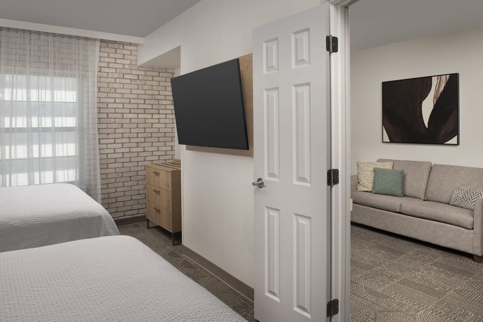 In-room safe, desk, laptop workspace, iron/ironing board