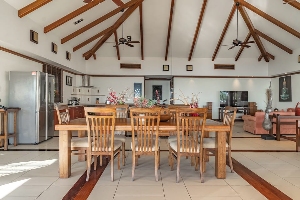 3 Bedrooms | 3 bedrooms, laptop workspace, blackout drapes, free WiFi