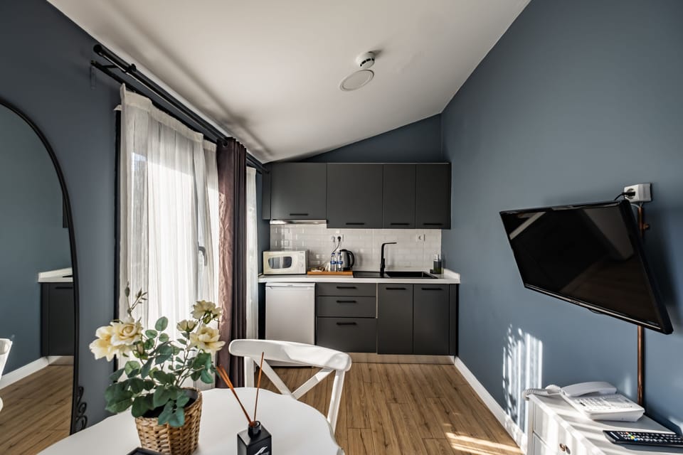 Penthouse, Terrace | Premium bedding, minibar, in-room safe, desk