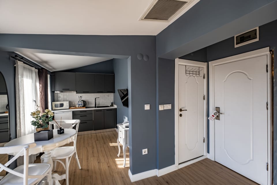 Penthouse, Terrace | Premium bedding, minibar, in-room safe, desk
