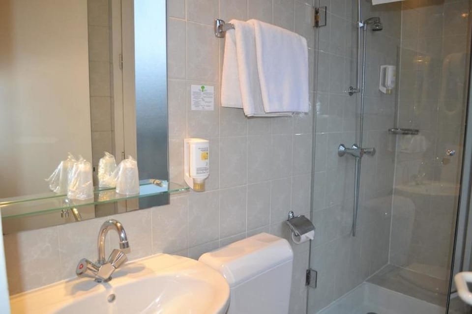 Hair dryer, towels