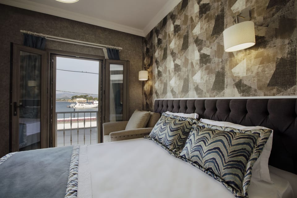 Standard Room, 1 Double Bed, Balcony, Sea View | Cribs (free), rollaway beds (free), WiFi (free), bed sheets