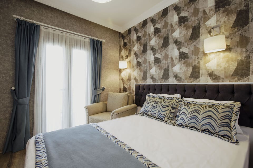 Standard Room, 1 Double Bed, Balcony, Sea View | Cribs (free), rollaway beds (free), WiFi (free), bed sheets
