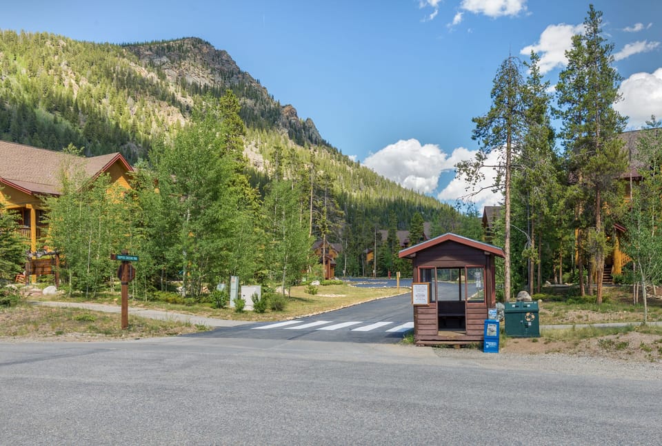 Shuttle stop at Trapper's Crossing