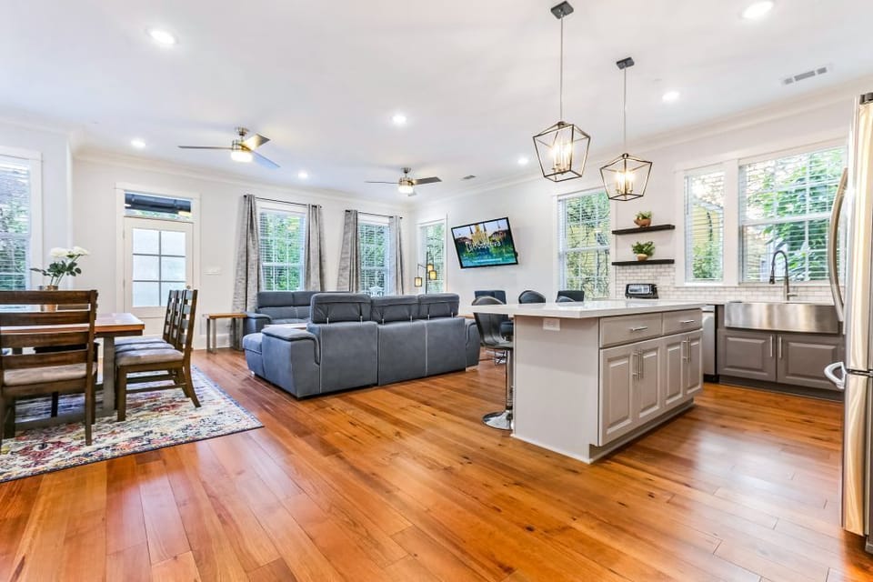 Living room/kitchen