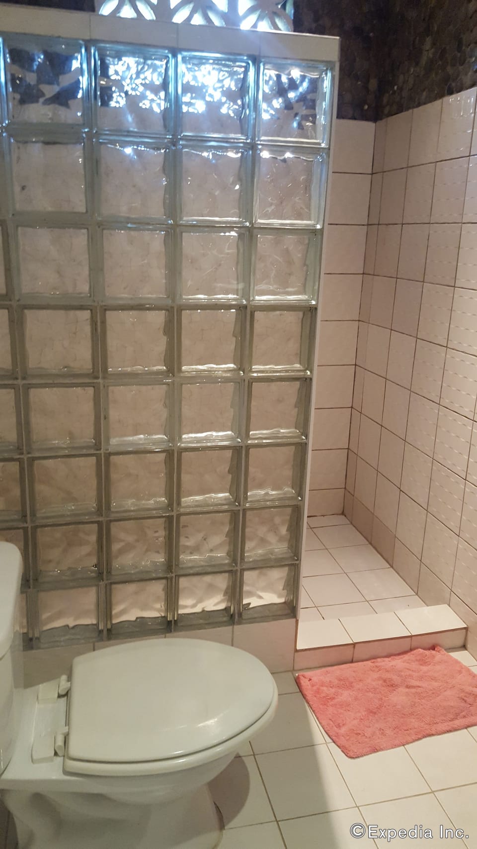Shower, hair dryer (on request), towels
