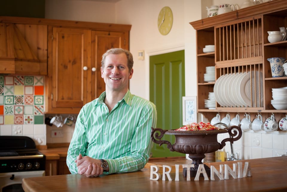 Free daily English breakfast