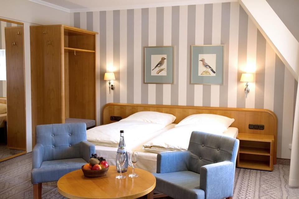 Minibar, in-room safe, free WiFi