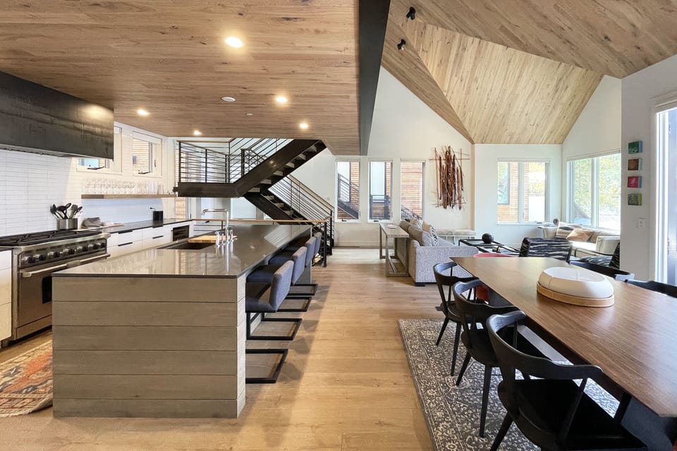3.03-LoftHouse101-kitchen_3