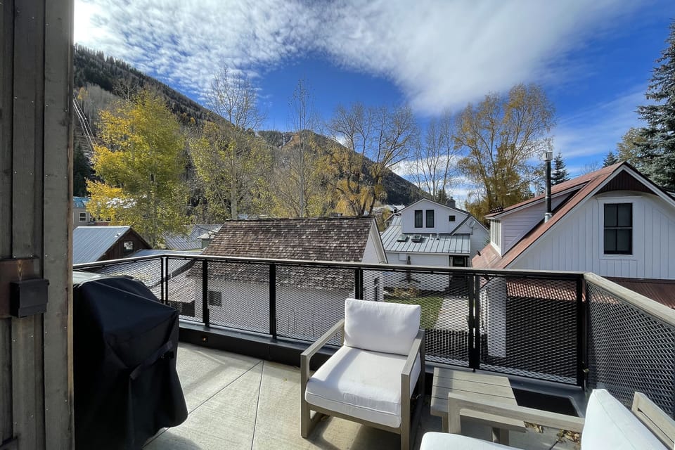 5.02-LoftHouse101-deck_view_2