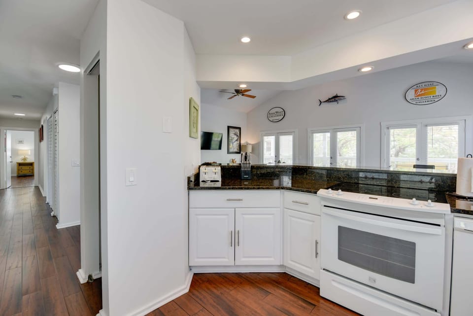 Kitchen Alt View
