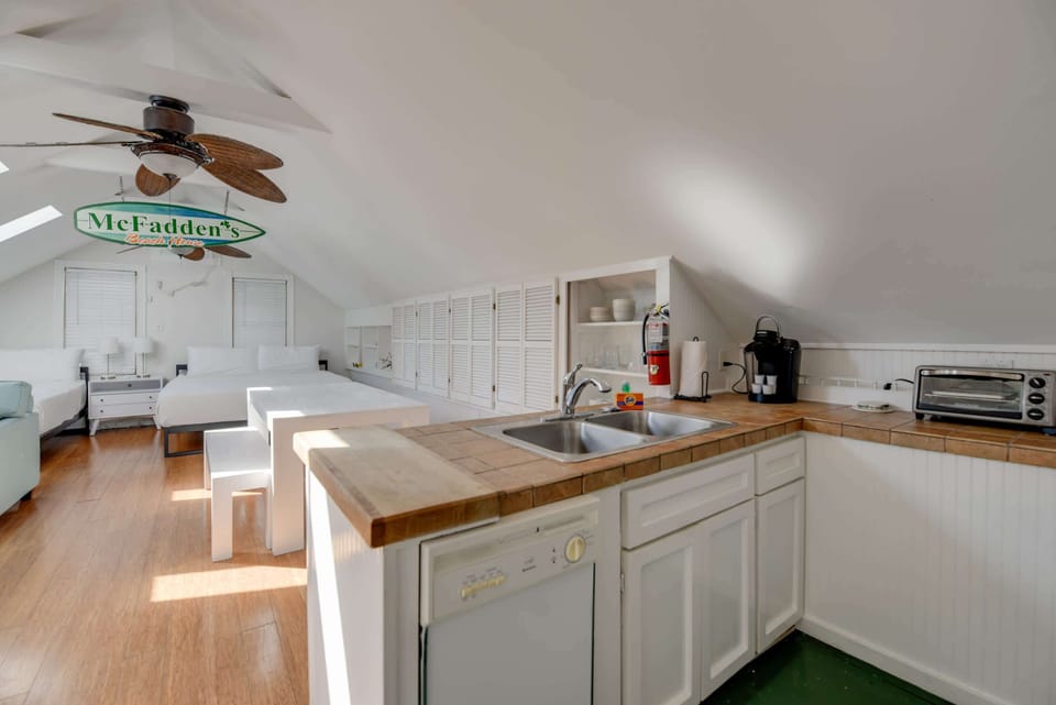 Kitchen and dining area