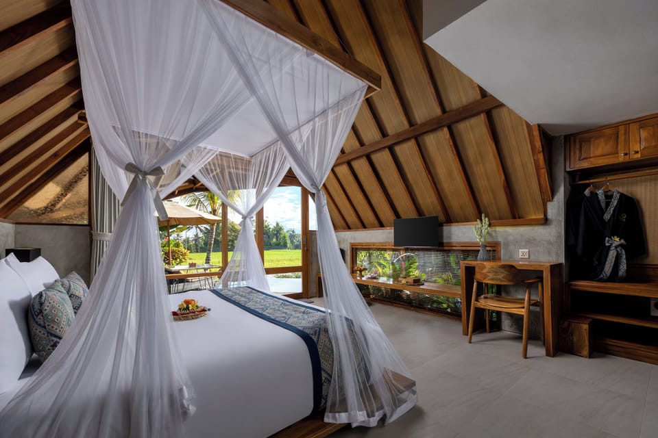 One Bedroom Villa with Free Daily Afternoon Tea | Minibar, desk, free WiFi, bed sheets