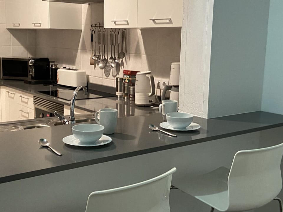 Kitchen Breakfast Bar