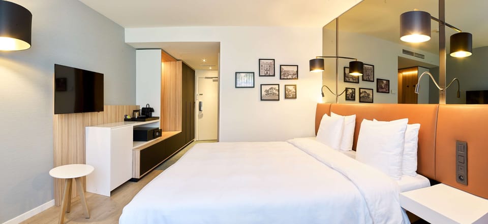 Premium Room | In-room safe, desk, soundproofing, cribs (free)
