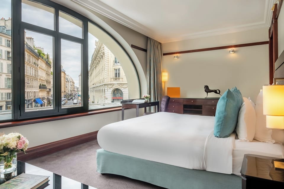 Suite Junior Signature | 1 bedroom, premium bedding, pillowtop beds, minibar