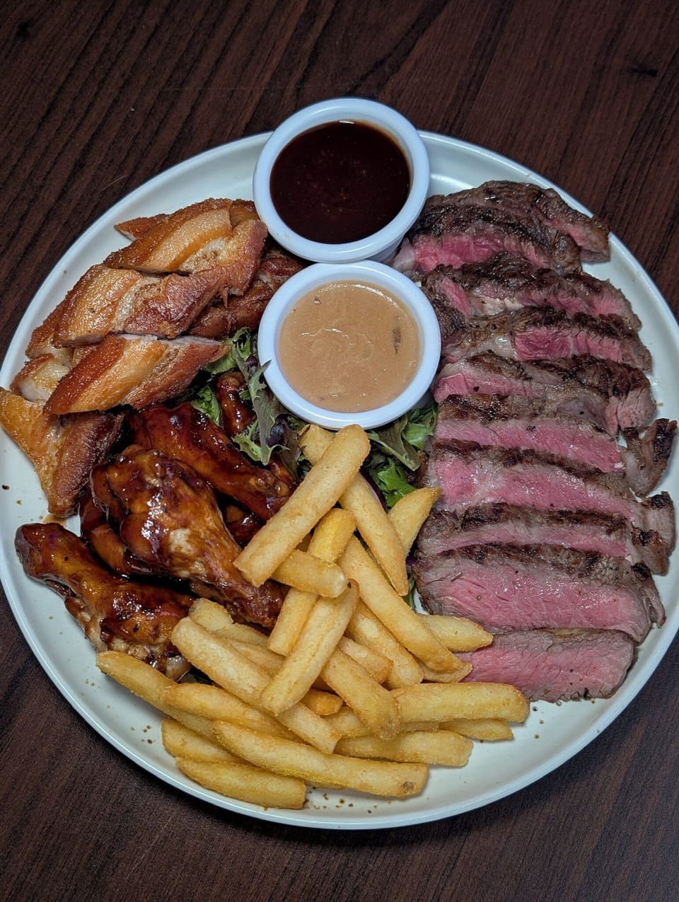 Lunch and dinner served