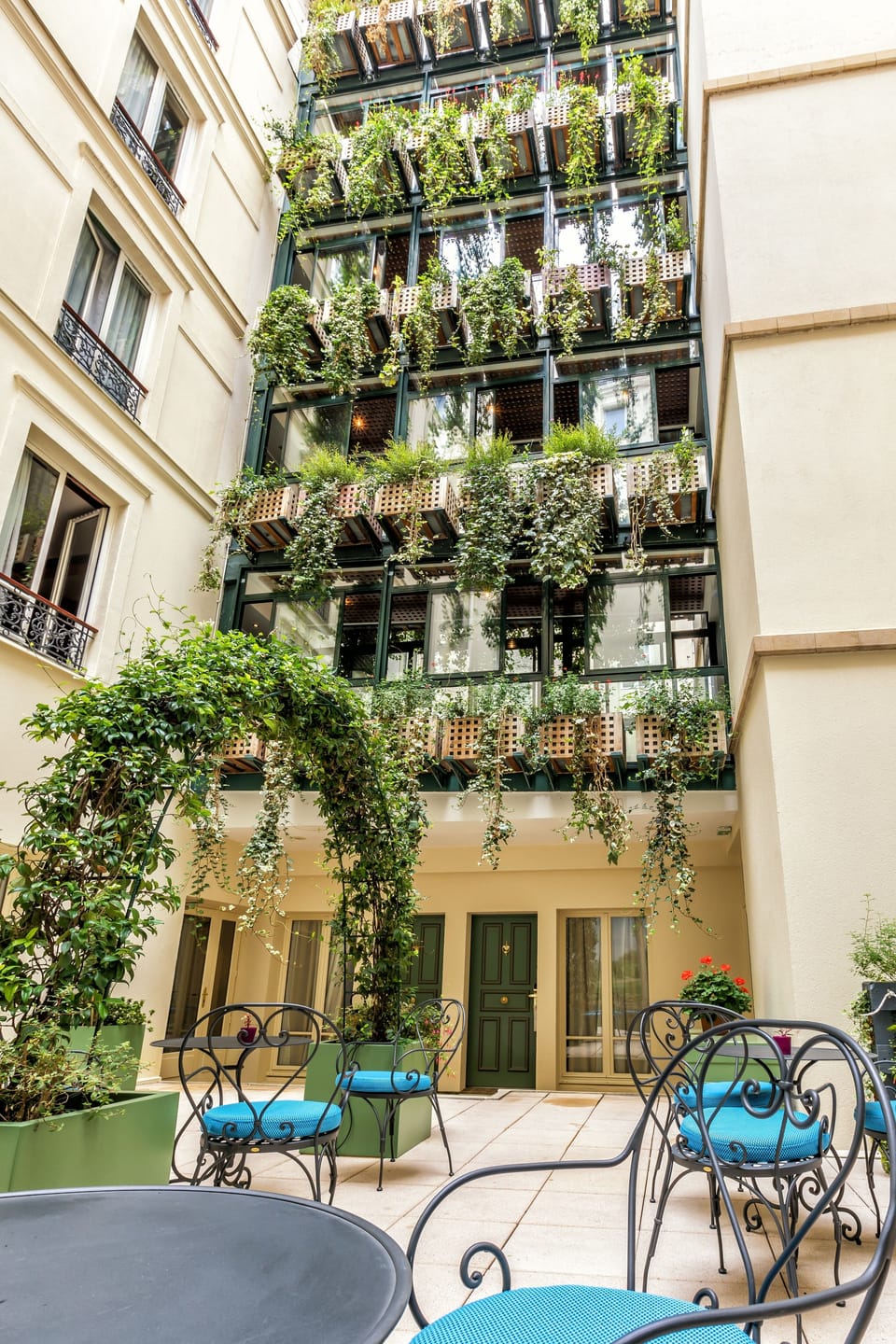 Villa Pantheon Hotel in Paris