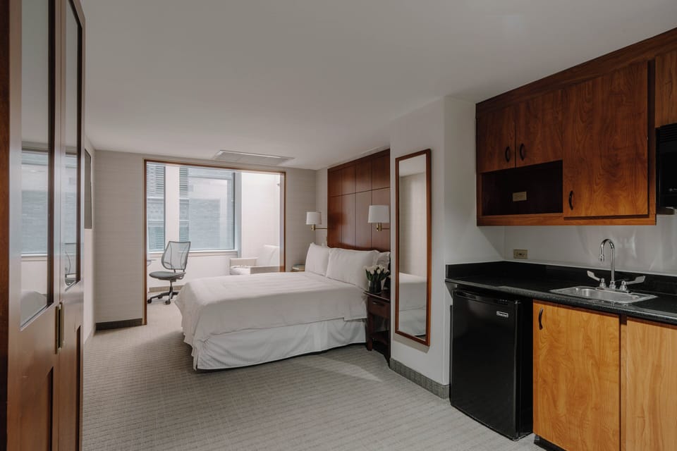 Premium bedding, in-room safe, desk, laptop workspace
