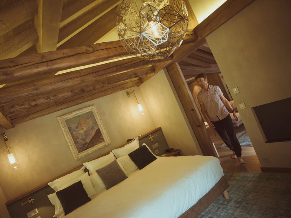 Suite Blaitière, 2 Bedrooms, Terrace, Mountain View | Minibar, in-room safe, individually furnished, desk