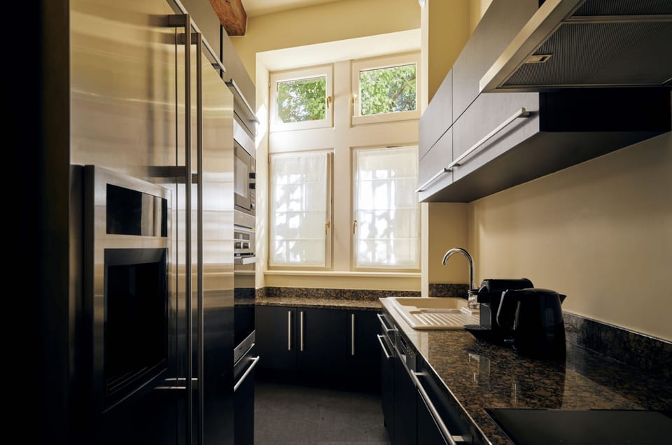 2 Bedroom Suite | Private kitchenette | Coffee/tea maker, electric kettle