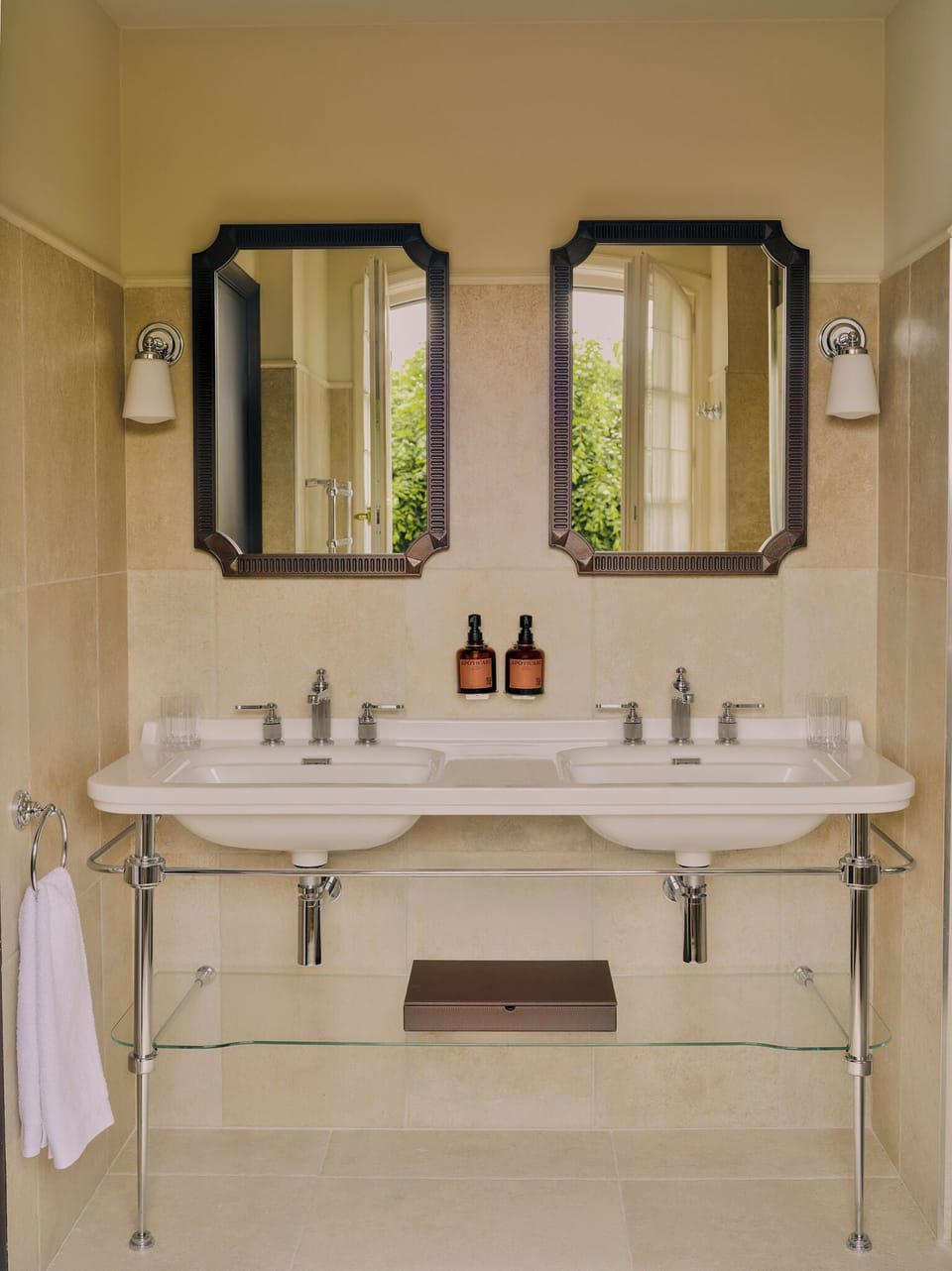 Hair dryer, bathrobes, slippers, bidet