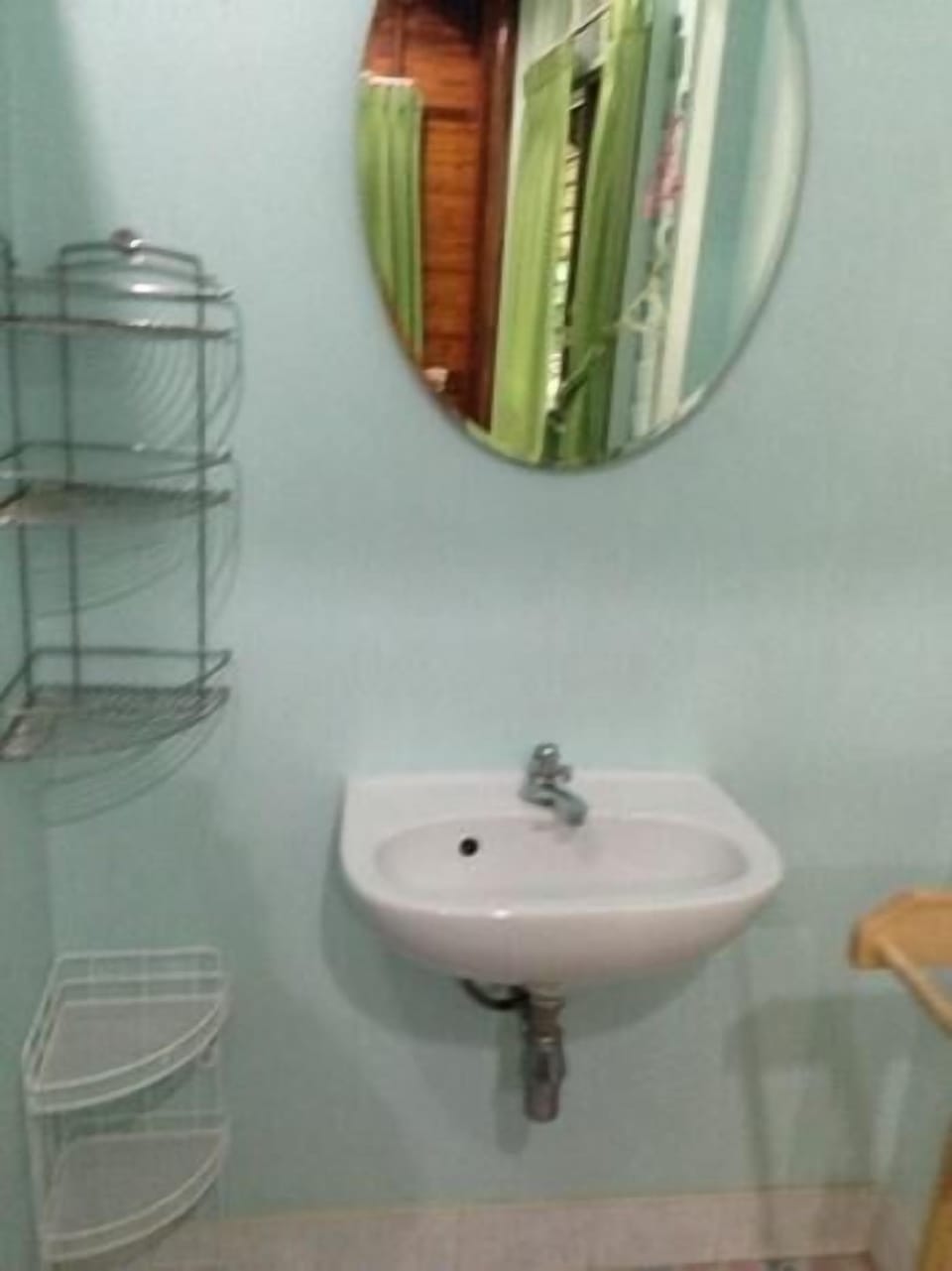 Bungalow | Bathroom sink