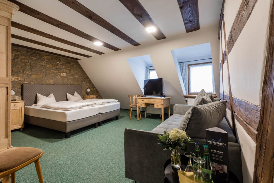 Comfort Double Room | Individually decorated, individually furnished, free WiFi, bed sheets