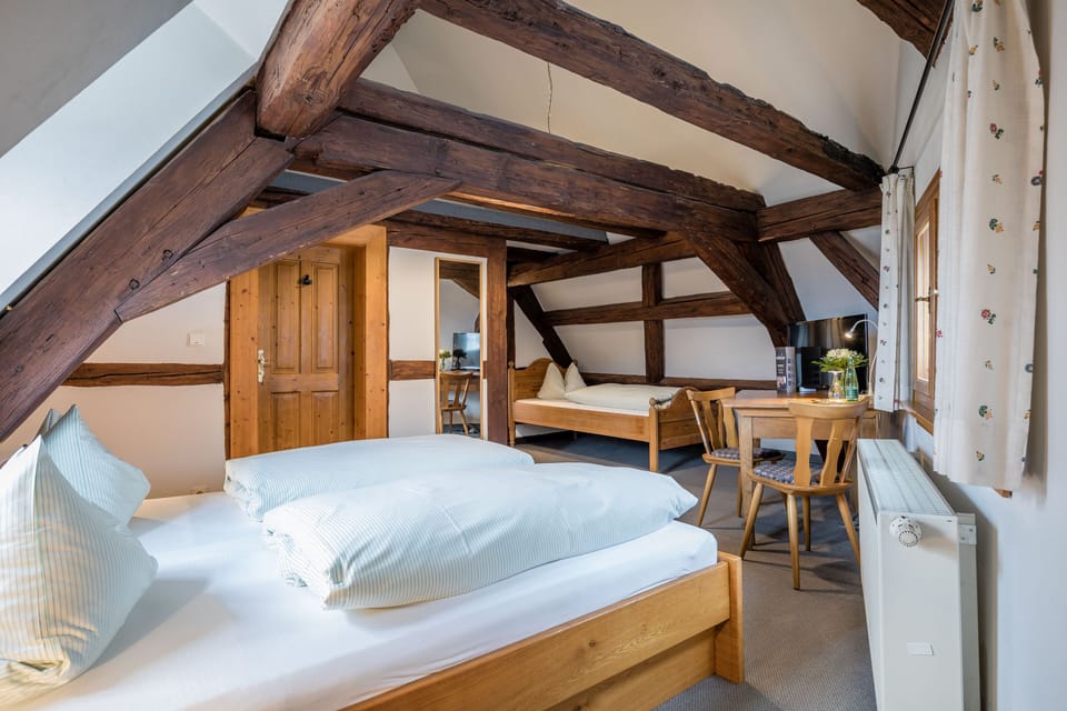 Comfort Double Room | Individually decorated, individually furnished, free WiFi, bed sheets