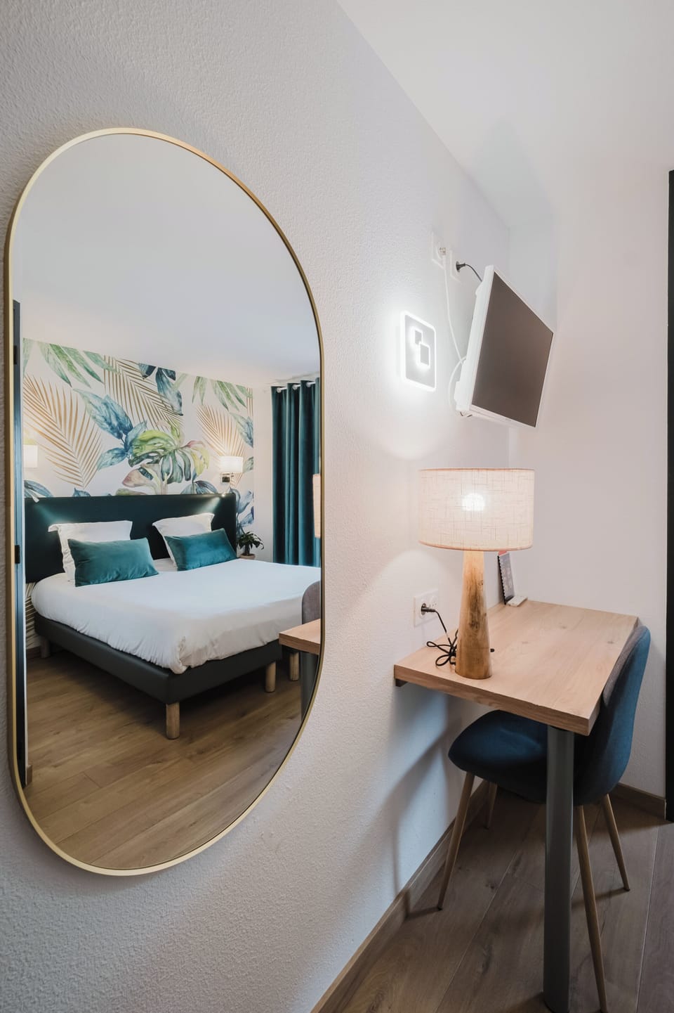 Comfort Double Room | Individually decorated, individually furnished, desk, laptop workspace