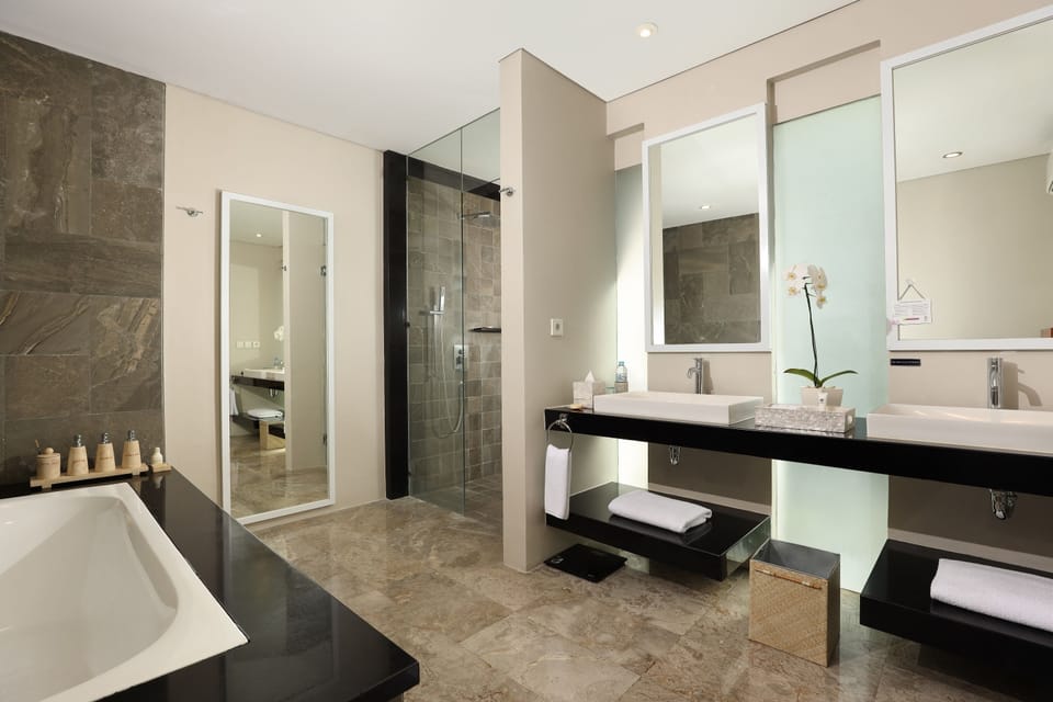 Villa, 2 Bedrooms, Private Pool | Bathroom | Free toiletries, hair dryer, bathrobes, slippers