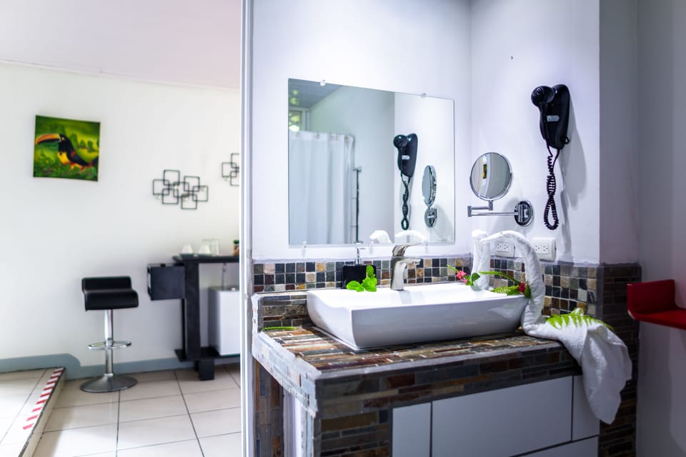 Comfort Bungalow, 1 Bedroom, 2 Bathrooms, Mountain View | Bathroom sink