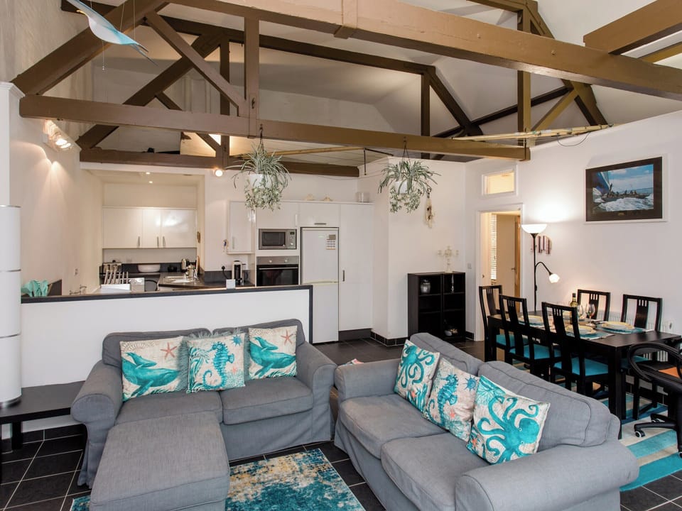 Open plan living space | The Boathouse, East Cowes