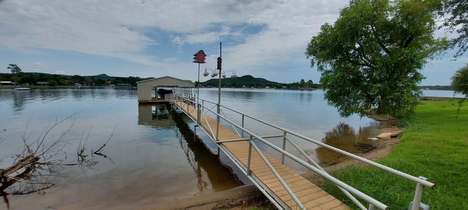 Calm water dock