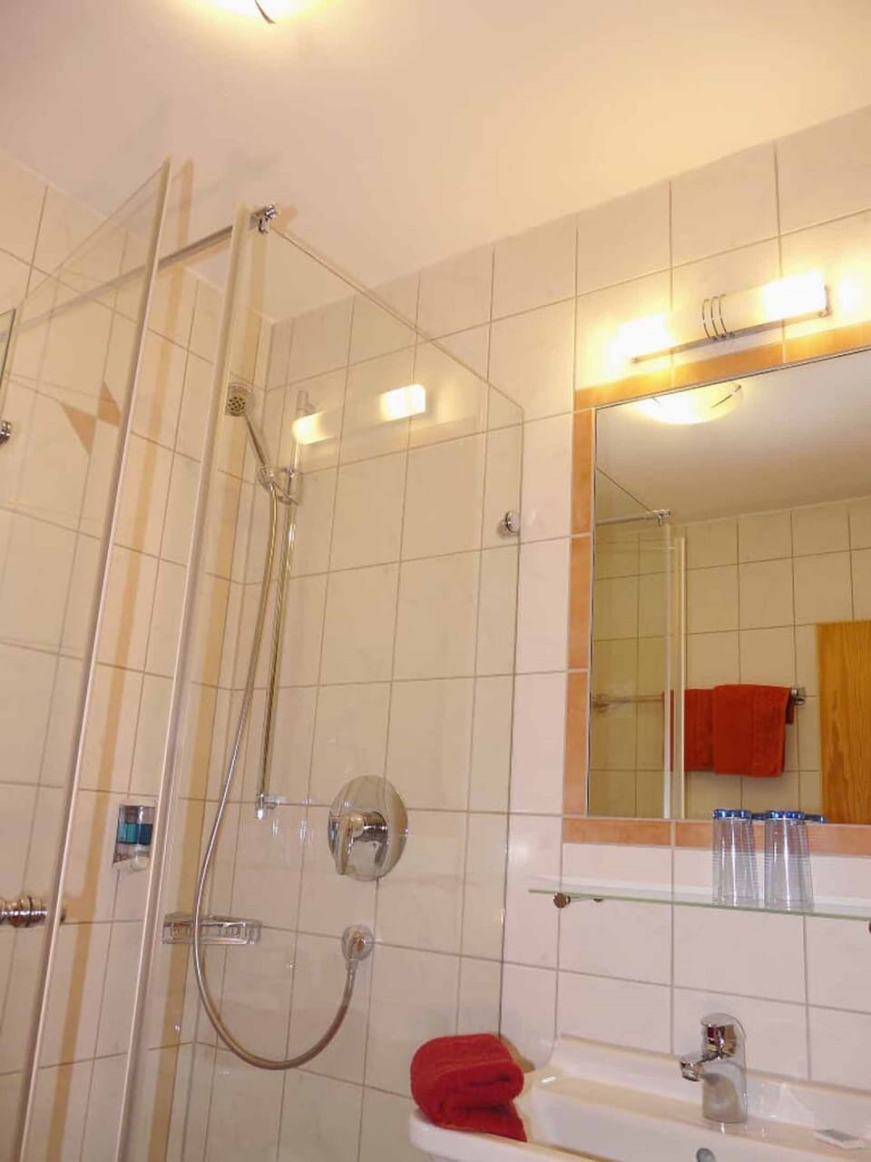 Shower, towels