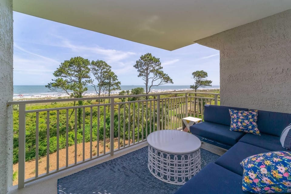 Private Oceanfront Balcony