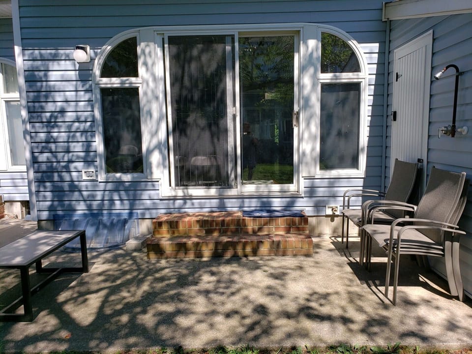 Enjoy your mornings out on the shaded back patio - open to courtyard